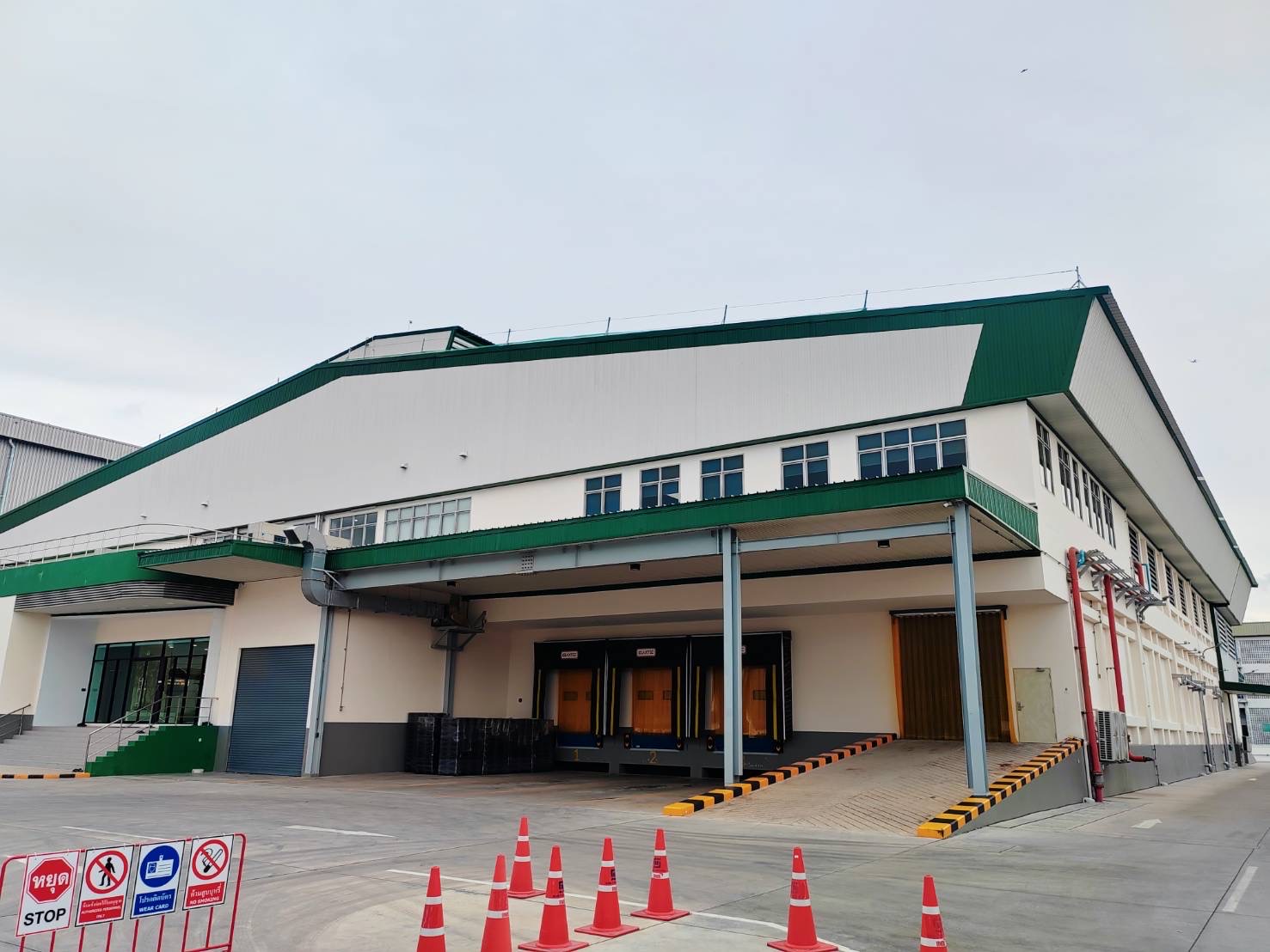 集團首間泰國麵包烘焙廠投產